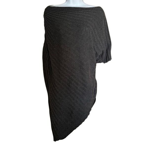 Max Studio Sweaters - Vintage Y2K Max Studio Layering Poncho M/L